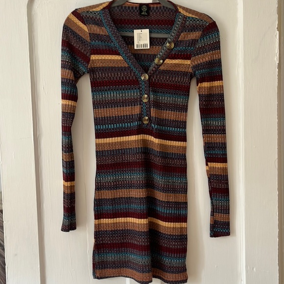 ***WILL BE DONATED THIS WEEK IF NOT SOLD***URBAN OUTFITTERS Dress - Picture 1 of 5